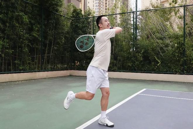 全新配色来袭YONEX尤尼克斯07 VCyl8cc永利官网ORE 100新款试打体验！